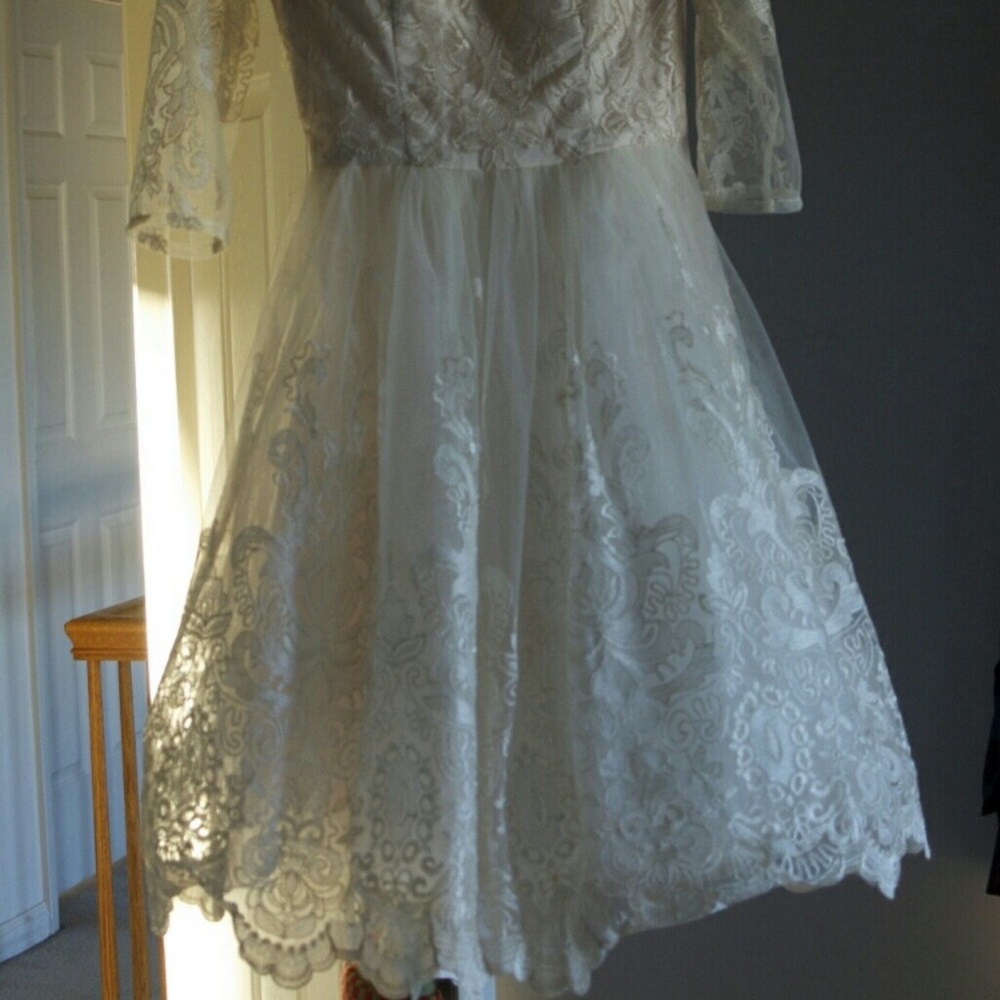 Chichi London White Lace Dress - Picture 2 of 4